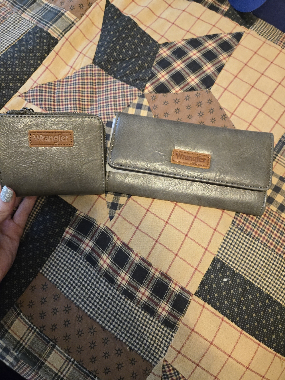 Wrangler Gray Leather Wallet Set - Picture 2 of 5